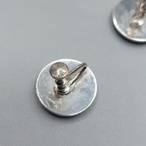 1930s Burkhardt Jewelers Western Ornate Sterling Silver Screwback Earrings - Picture 4 of 6